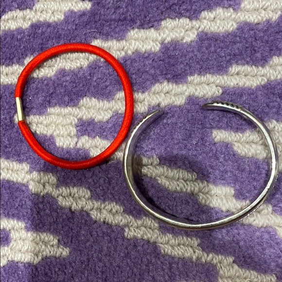 Hair tie bracelet - Picture 3 of 5